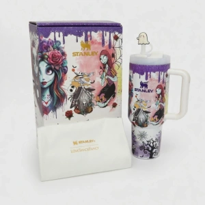 استنلی کادویی LoveShackFancy طرح کابوس کریسمس - The Night Before Christmas، #fbe9e9